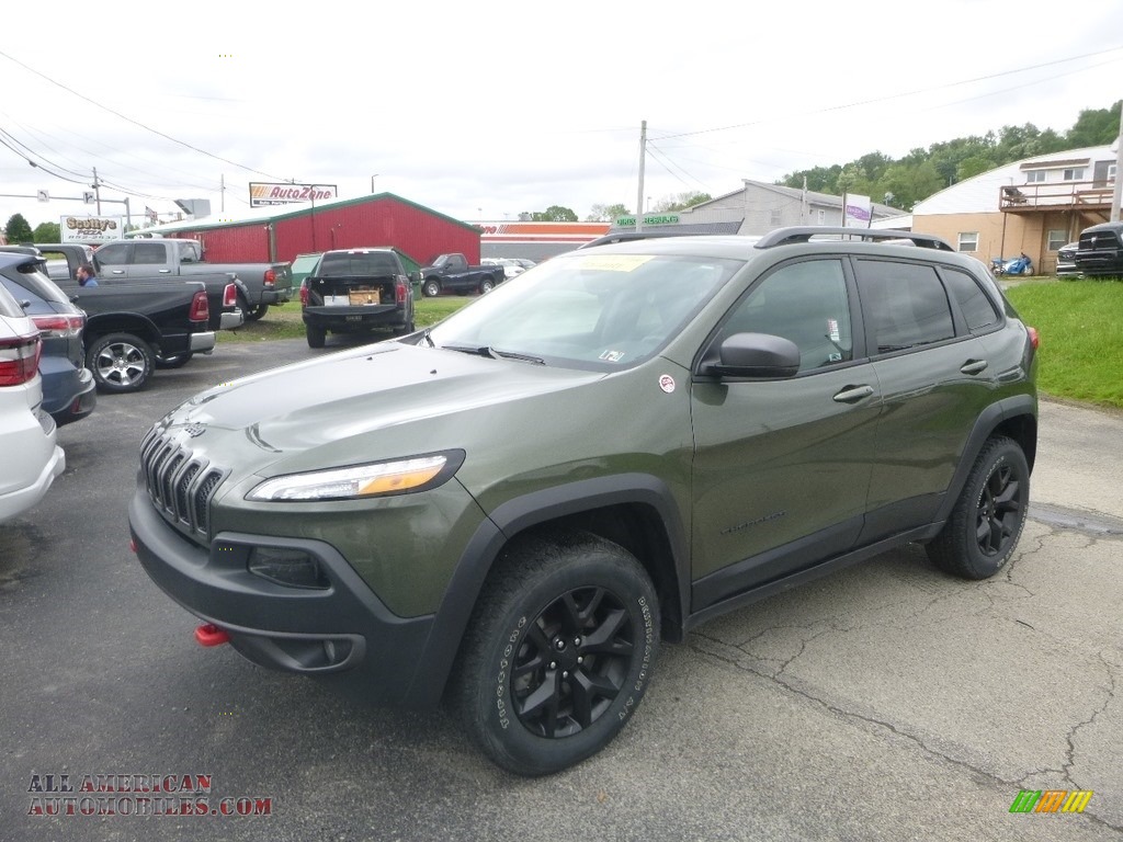 2018 Cherokee Trailhawk 4x4 - Olive Green Pearl / Black photo #1