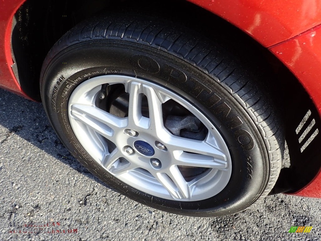 2018 Fiesta SE Sedan - Hot Pepper Red / Charcoal Black photo #10