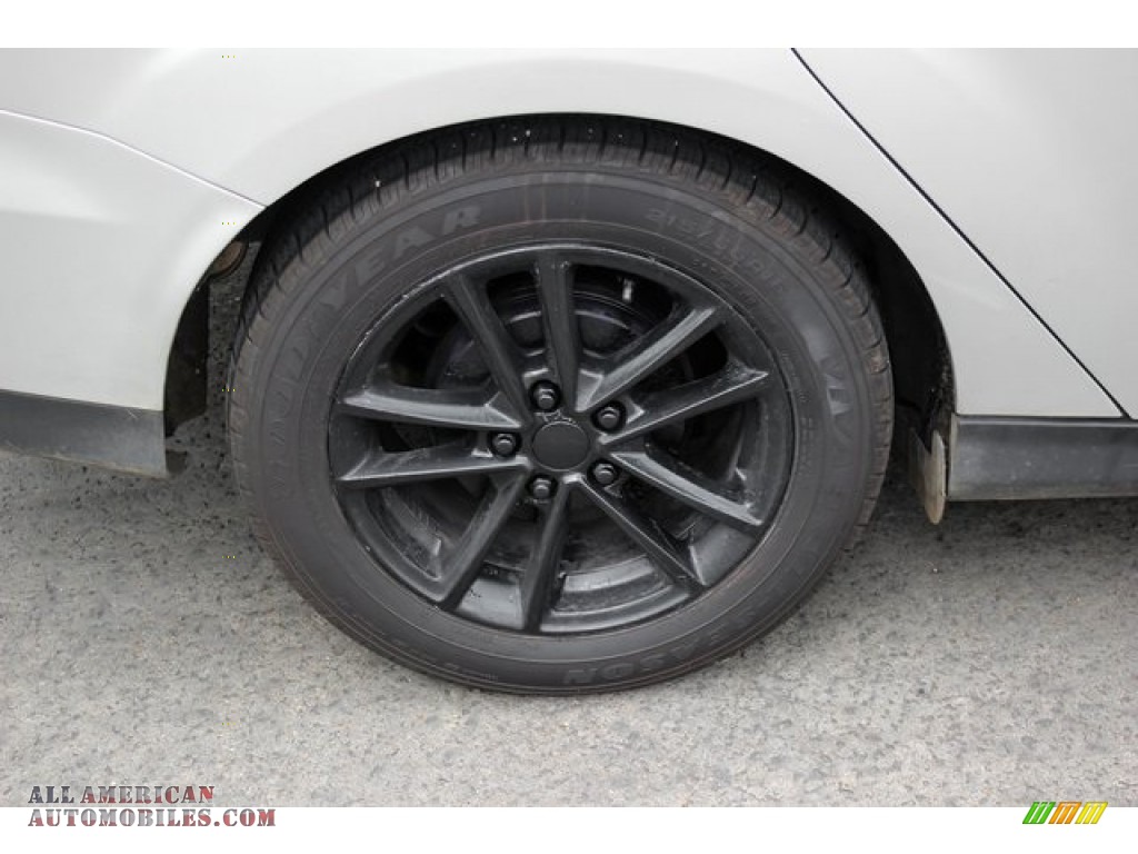 2016 Focus SE Sedan - Ingot Silver / Charcoal Black photo #11
