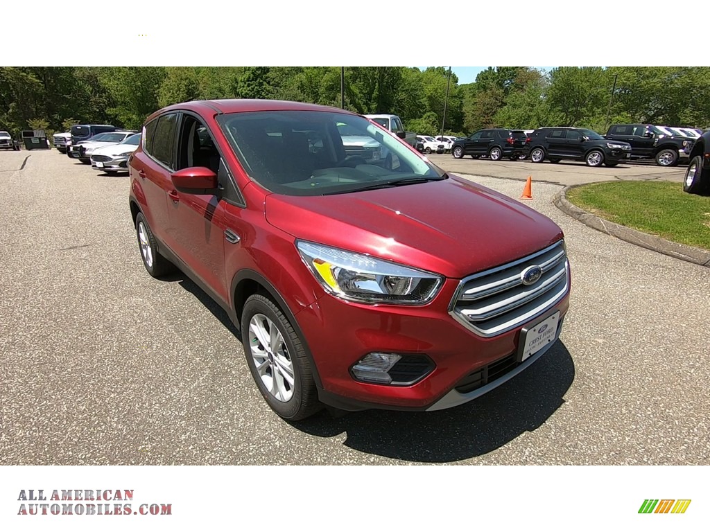 Ruby Red / Chromite Gray/Charcoal Black Ford Escape SE 4WD