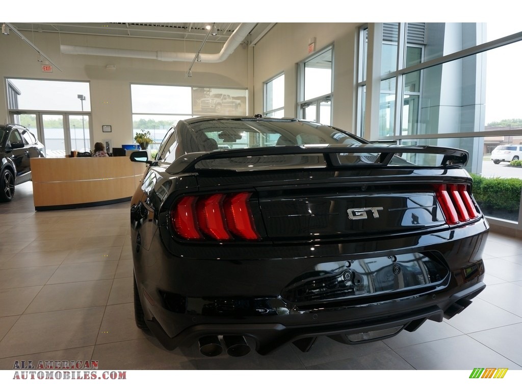 2019 Mustang GT Premium Fastback - Shadow Black / Showstopper Red photo #3