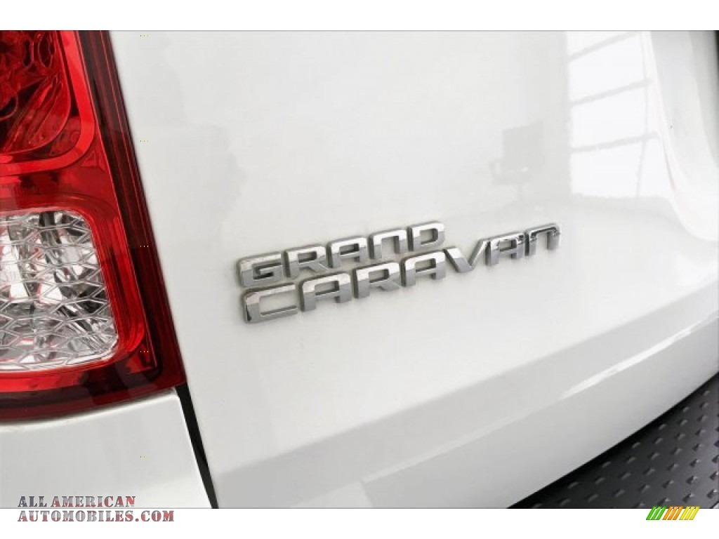 2016 Grand Caravan R/T - Bright White / Black photo #7