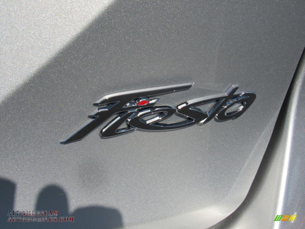 2019 Fiesta S Sedan - Ingot Silver / Charcoal Black photo #32
