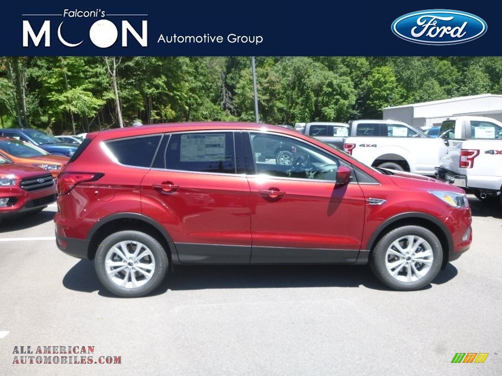 2019 Escape SE 4WD - Ruby Red / Chromite Gray/Charcoal Black photo #1