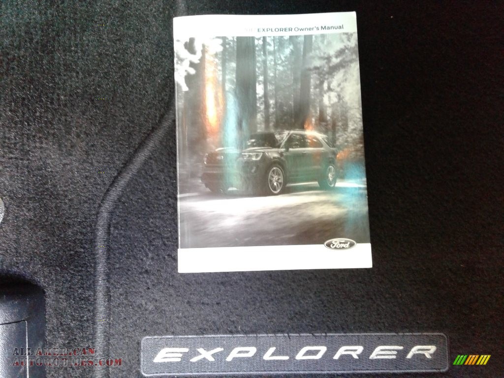 2017 Explorer XLT - Shadow Black / Sport Appearance Dark Earth Gray photo #37