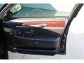 Lincoln Town Car Signature Limited Black photo #23