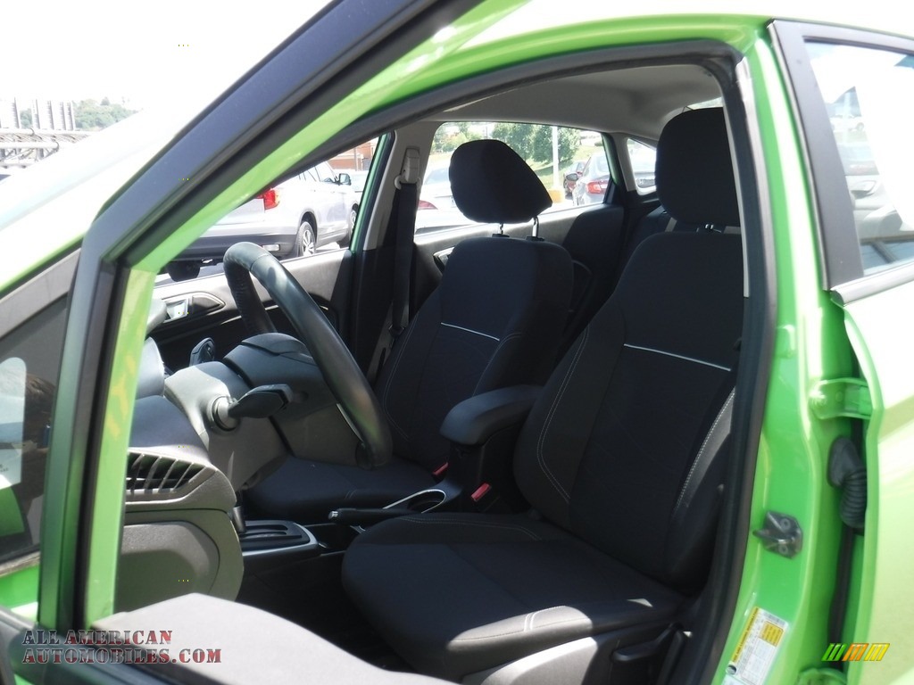 2014 Fiesta SE Sedan - Green Envy / Charcoal Black photo #12