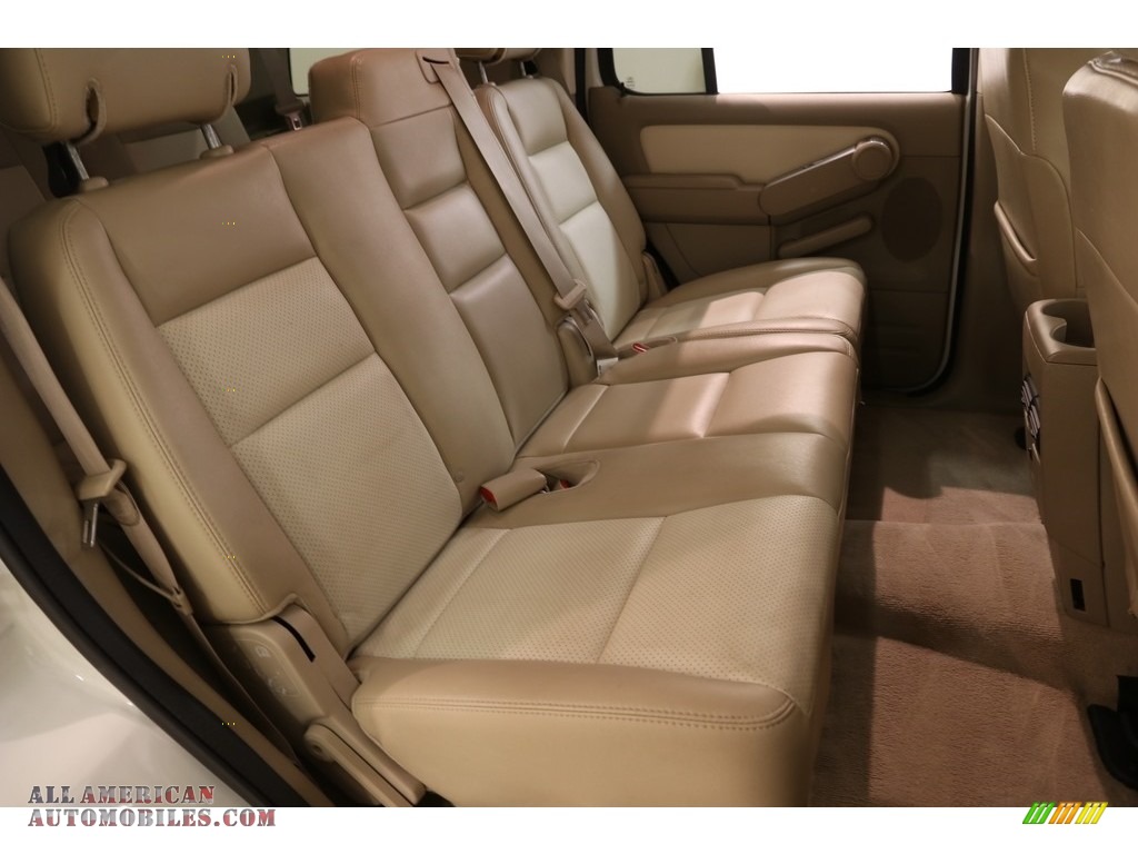 2010 Mountaineer V6 AWD - White Suede / Camel photo #15