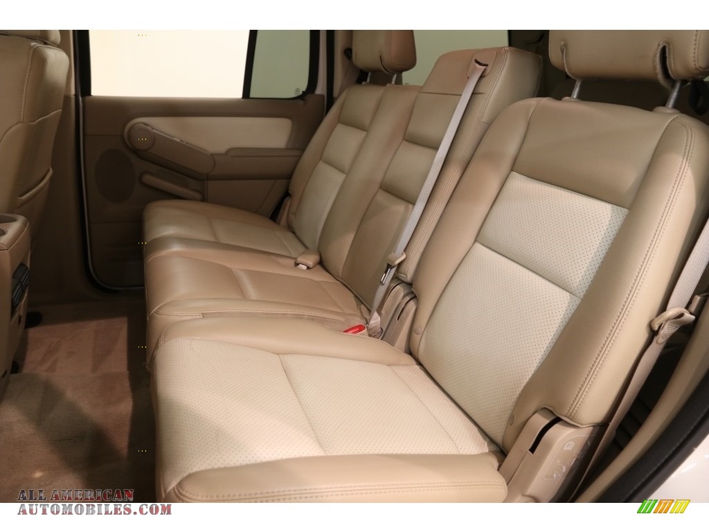 2010 Mountaineer V6 AWD - White Suede / Camel photo #16