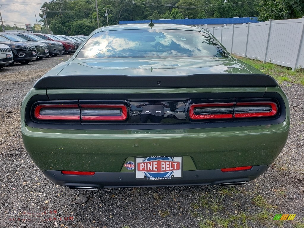 2019 Challenger R/T - F8 Green / Black photo #5