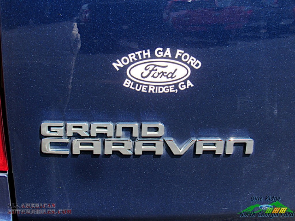 2014 Grand Caravan SE - True Blue Pearl / Black/Sandstorm photo #33