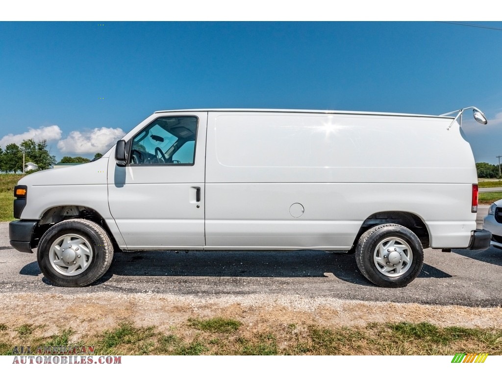 2014 E-Series Van E150 Cargo Van - Oxford White / Medium Flint photo #17