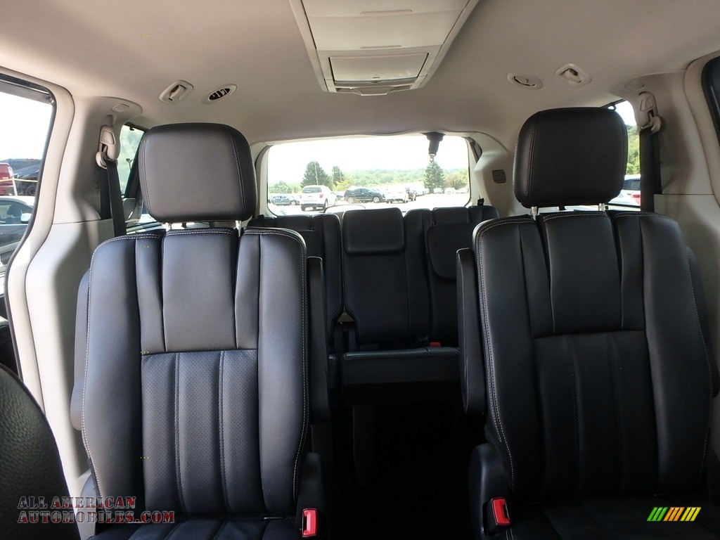2013 Town & Country Touring - L - Brilliant Black Crystal Pearl / Black/Light Graystone photo #7