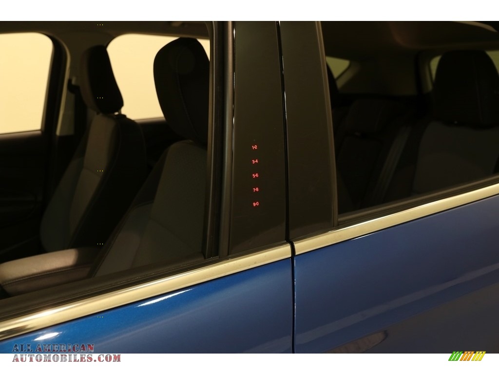 2018 Escape SE 4WD - Lightning Blue / Charcoal Black photo #5