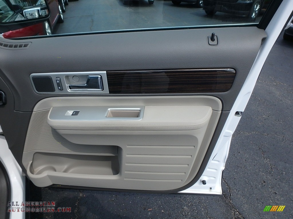 2010 MKX AWD - White Platinum Tri-Coat / Cashmere/Black photo #7