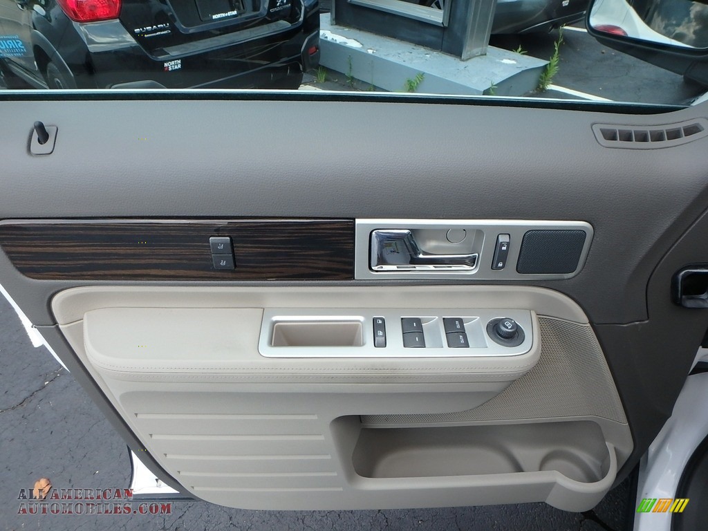 2010 MKX AWD - White Platinum Tri-Coat / Cashmere/Black photo #24