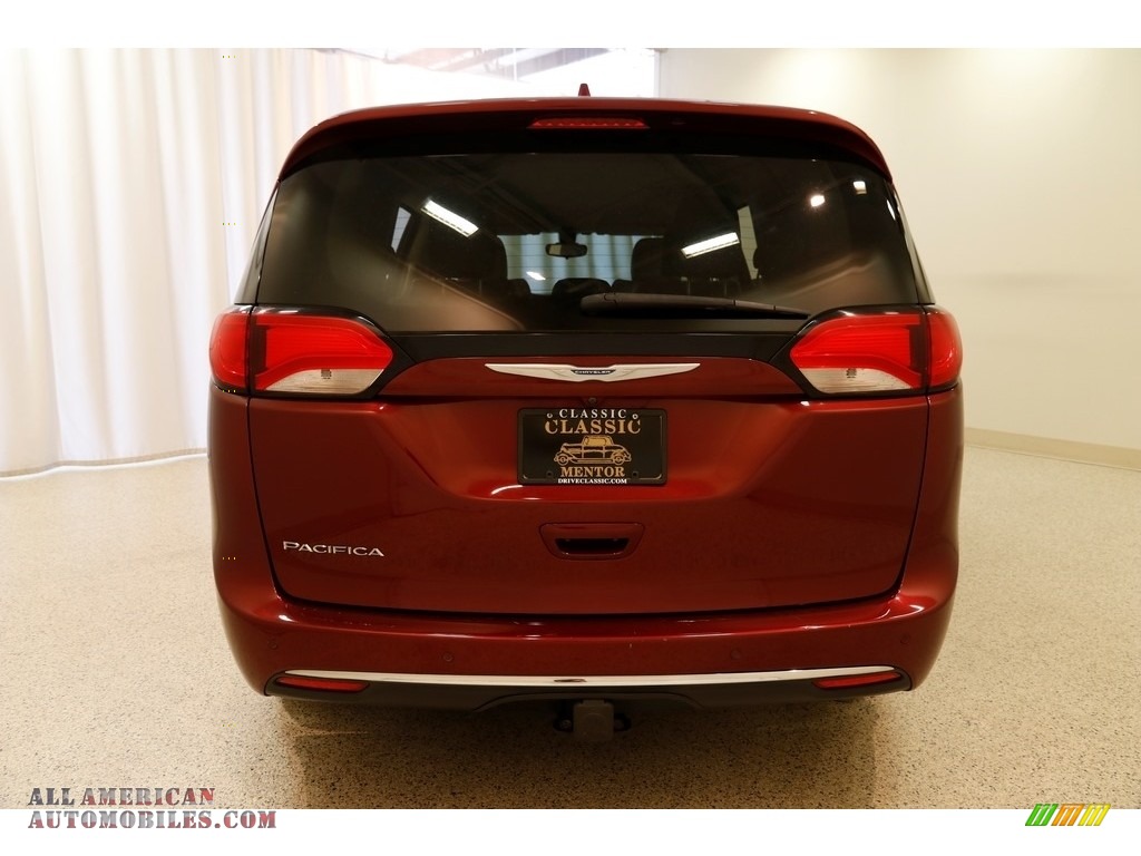 2017 Pacifica Touring L - Velvet Red Pearl / Black/Alloy photo #22