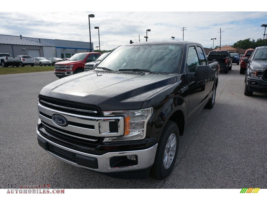 2019 F150 XLT SuperCab - Magma Red / Earth Gray photo #1