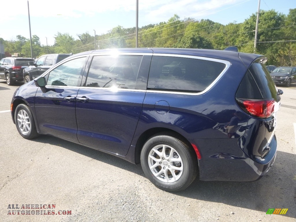 2020 Pacifica Touring - Jazz Blue Pearl / Alloy/Black photo #3
