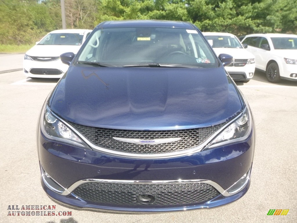 2020 Pacifica Touring - Jazz Blue Pearl / Alloy/Black photo #8
