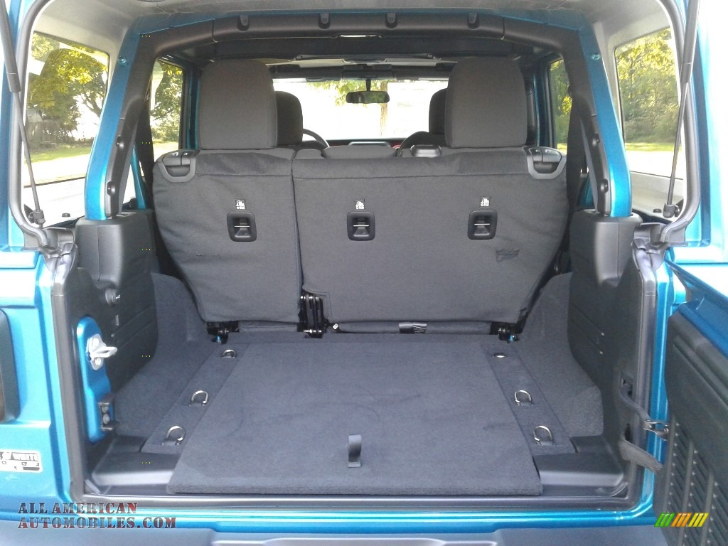 2020 Wrangler Unlimited Rubicon 4x4 - Bikini Pearl / Black photo #12 2020 Wrangler Unlimited Rubicon 4x4 - Bikini Pearl / Black photo #12