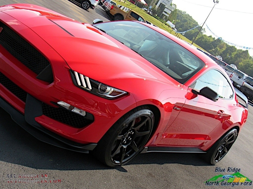 2019 Mustang Shelby GT350R - Race Red / GT350 Ebony Recaro Cloth/Miko Suede photo #32