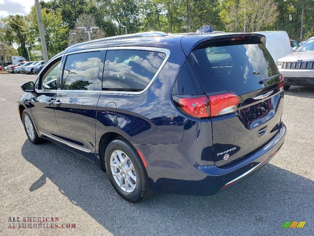 2020 Pacifica Touring L - Jazz Blue Pearl / Alloy/Black photo #4