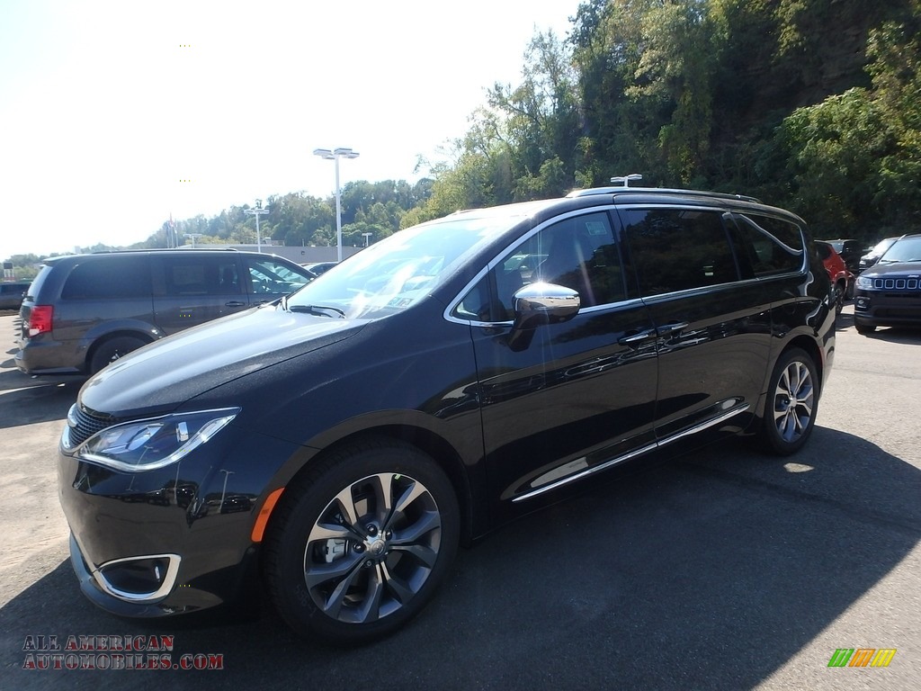 Brilliant Black Crystal Pearl / Black Chrysler Pacifica Limited