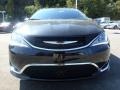 Chrysler Pacifica Limited Brilliant Black Crystal Pearl photo #9