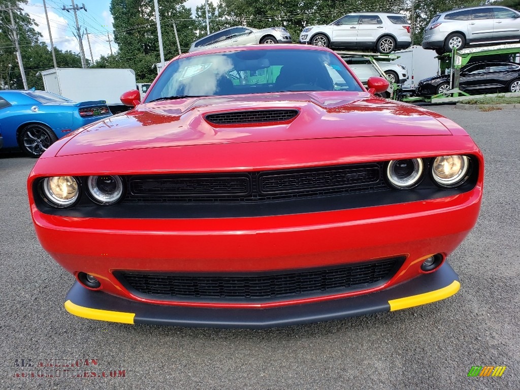 2019 Challenger GT AWD - Torred / Black photo #2