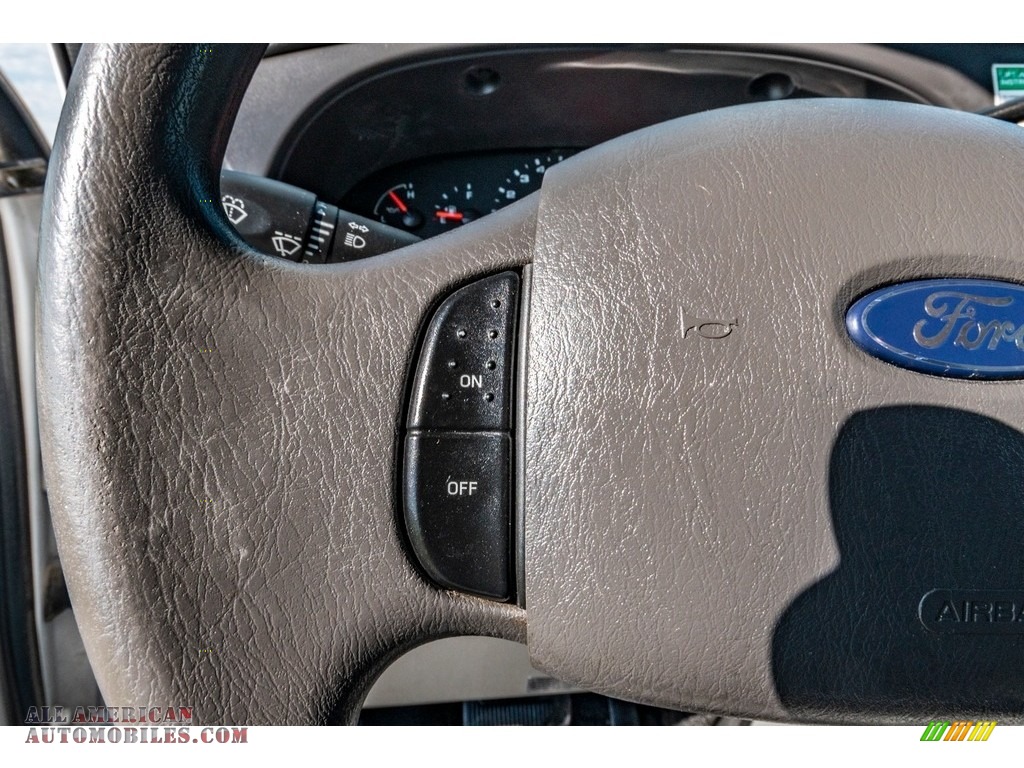 2006 E Series Van E350 Commercial Extended - Oxford White / Medium Flint Grey photo #30