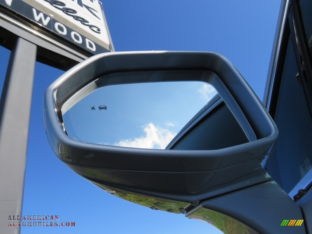 2018 XT5 Premium Luxury AWD - Radiant Silver Metallic / Jet Black photo #47