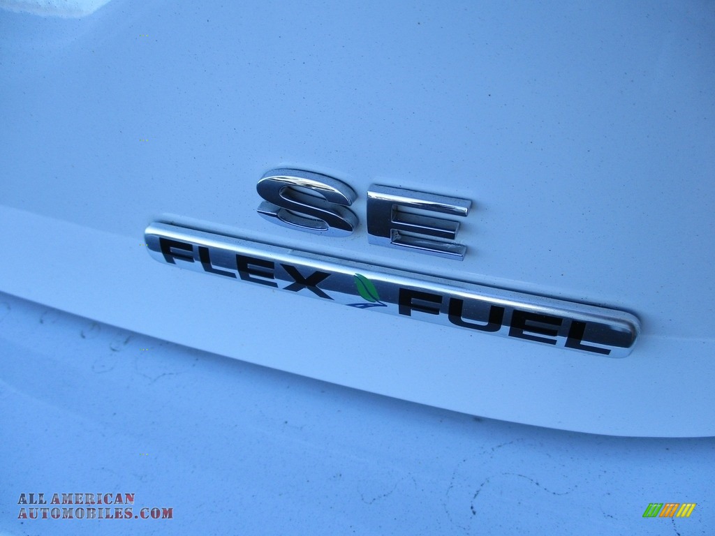 2013 Focus SE Sedan - Oxford White / Medium Light Stone photo #6