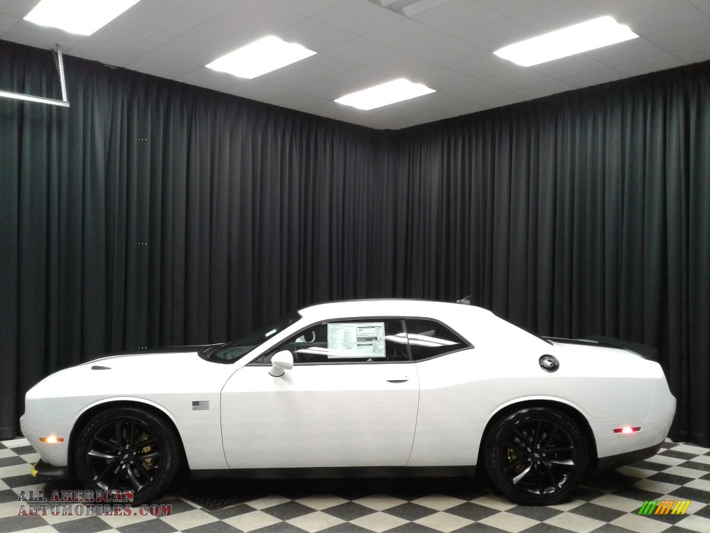 White Knuckle / Black Dodge Challenger R/T Scat Pack Stars and Stripes Edition