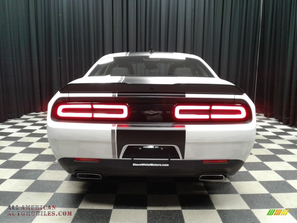 2019 Challenger R/T Scat Pack Stars and Stripes Edition - White Knuckle / Black photo #7