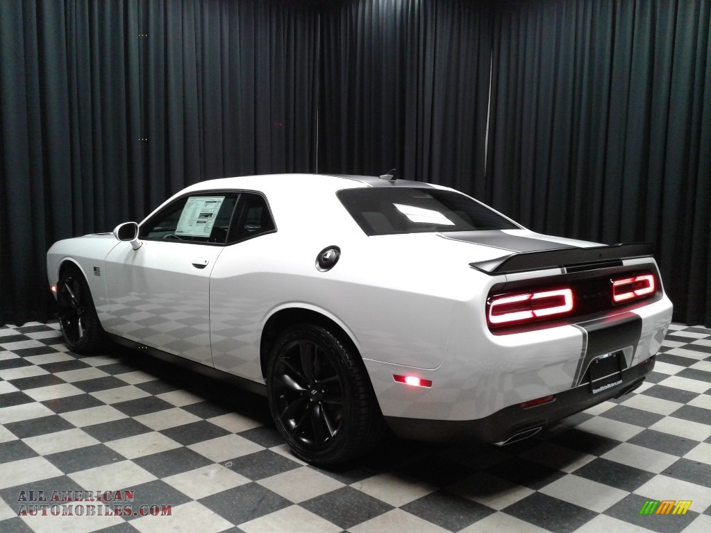2019 Challenger R/T Scat Pack Stars and Stripes Edition - White Knuckle / Black photo #8