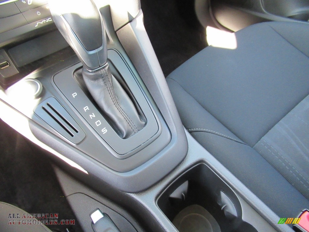 2015 Focus SE Sedan - Magnetic Metallic / Charcoal Black photo #20