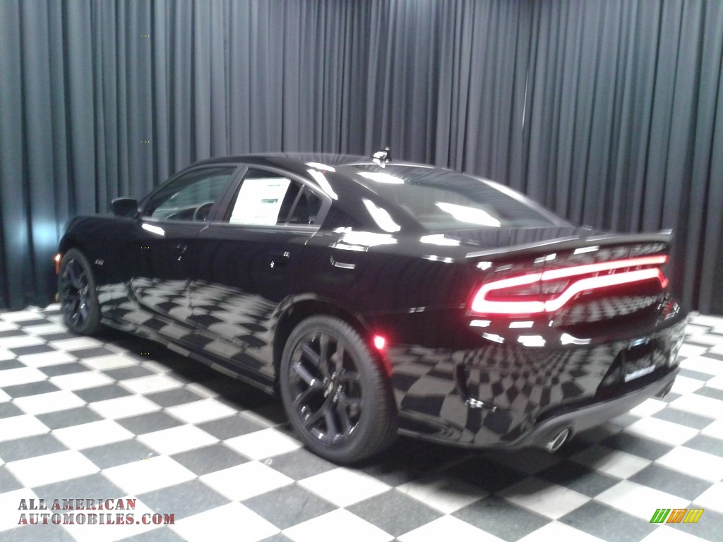 2019 Charger R/T - Pitch Black / Black photo #8