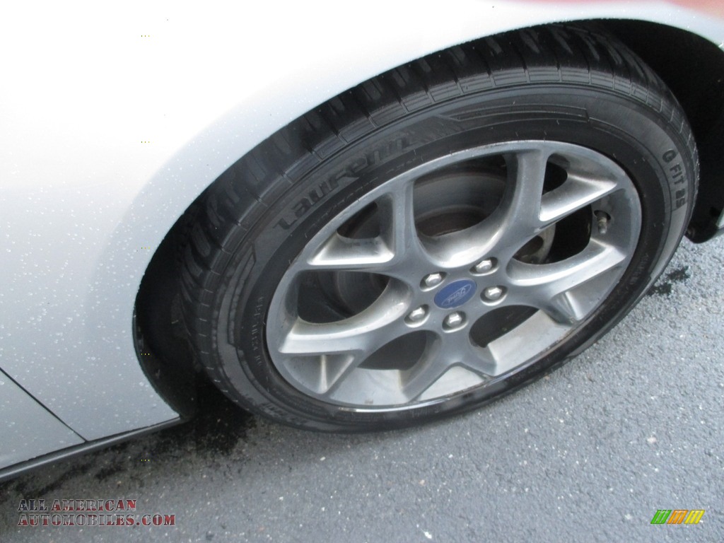 2013 Focus SE Sedan - Ingot Silver / Charcoal Black photo #7