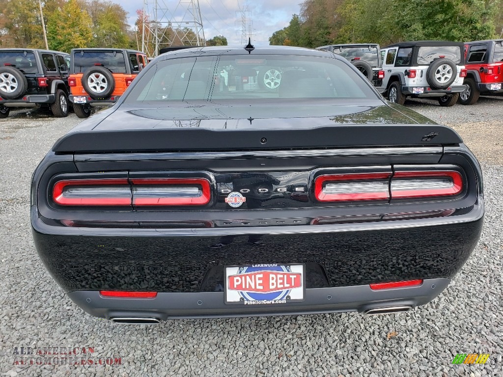 2019 Challenger GT AWD - Pitch Black / Black photo #5