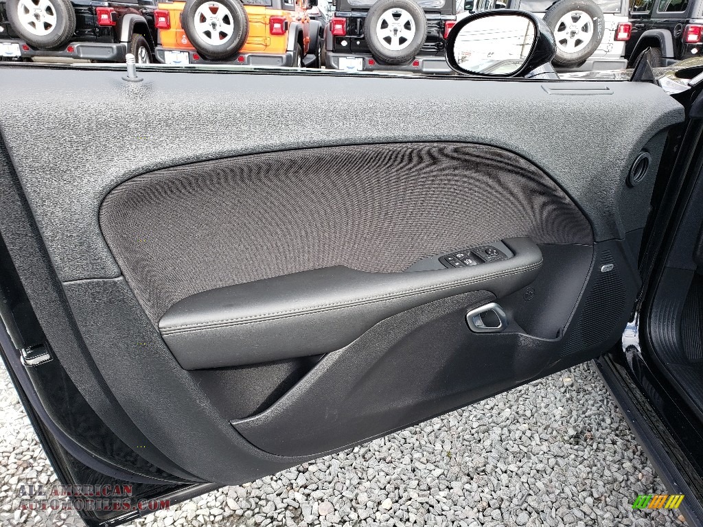 2019 Challenger GT AWD - Pitch Black / Black photo #6