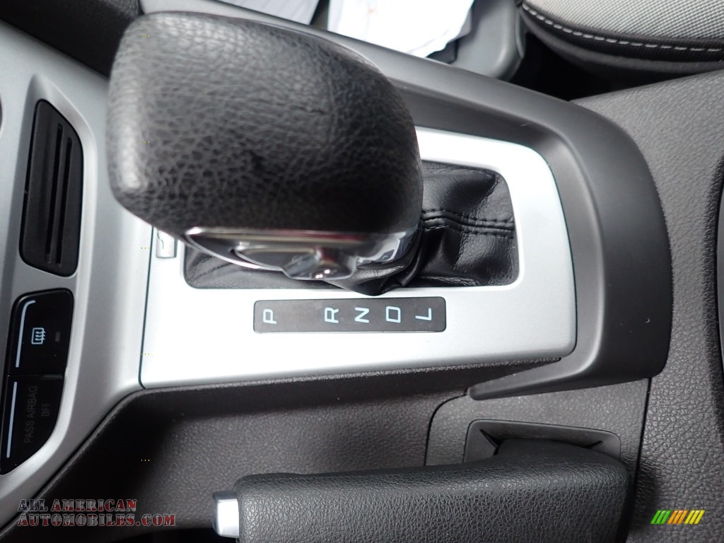 2014 Focus SE Sedan - Oxford White / Charcoal Black photo #20