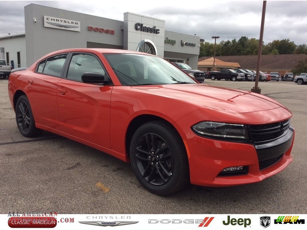 2019 Charger SXT AWD - Torred / Black photo #1
