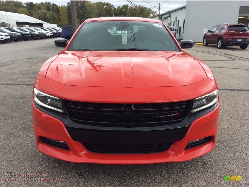 2019 Charger SXT AWD - Torred / Black photo #4