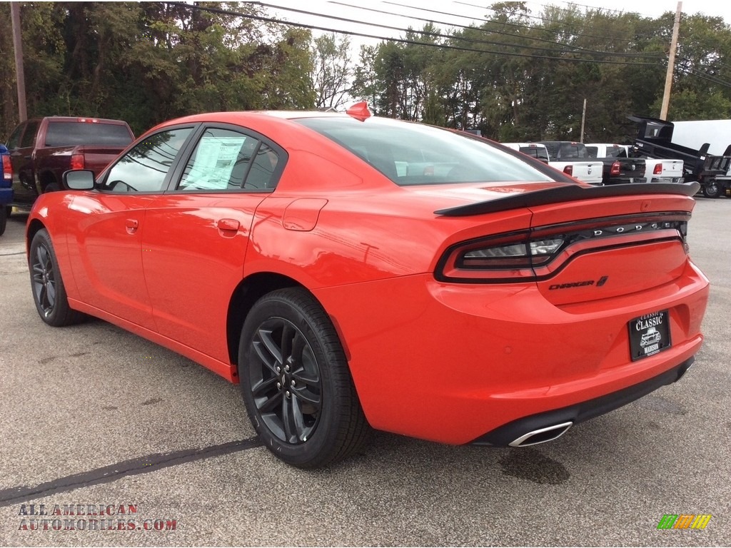 2019 Charger SXT AWD - Torred / Black photo #7