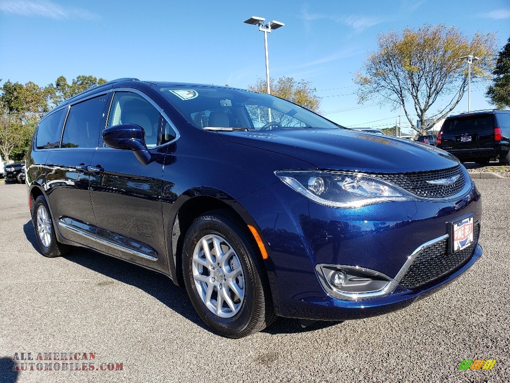 2020 Pacifica Touring L - Jazz Blue Pearl / Cognac/Alloy photo #1