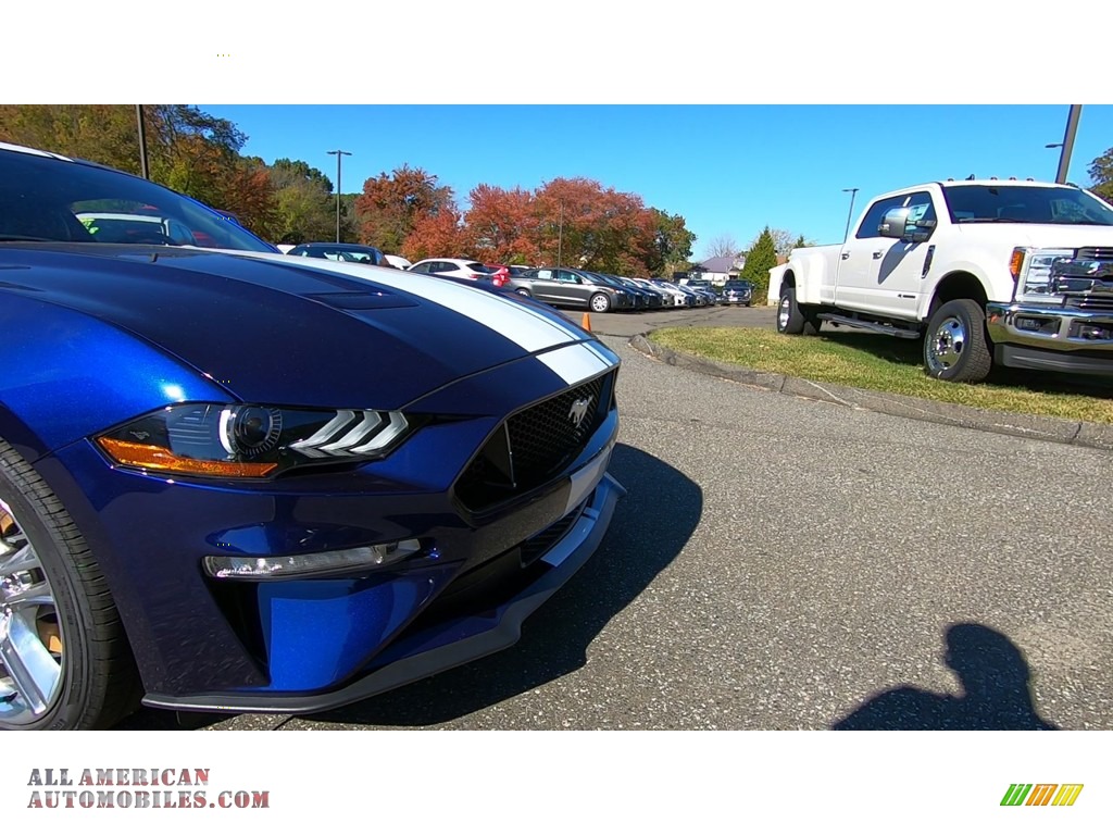 2020 Mustang GT Premium Fastback - Kona Blue / Ebony photo #26