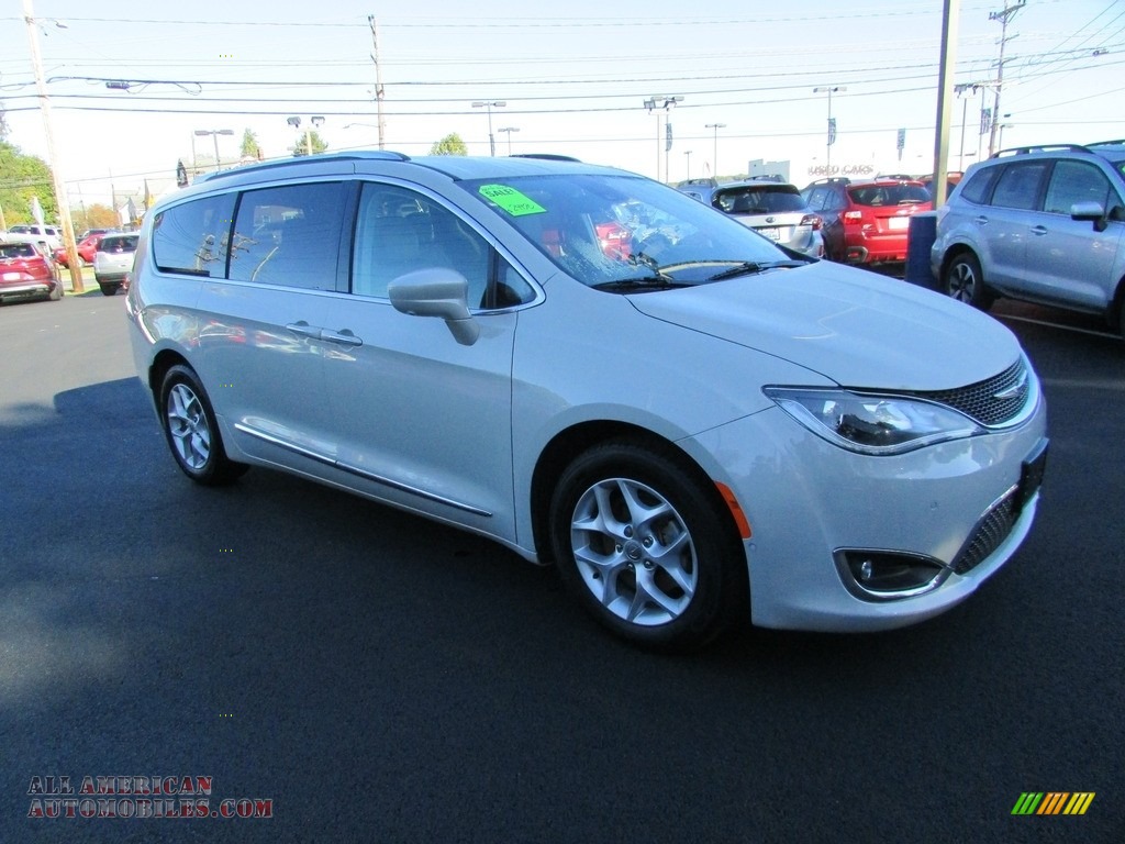 2017 Pacifica Touring L Plus - Bright White / Cognac/Alloy/Toffee photo #4
