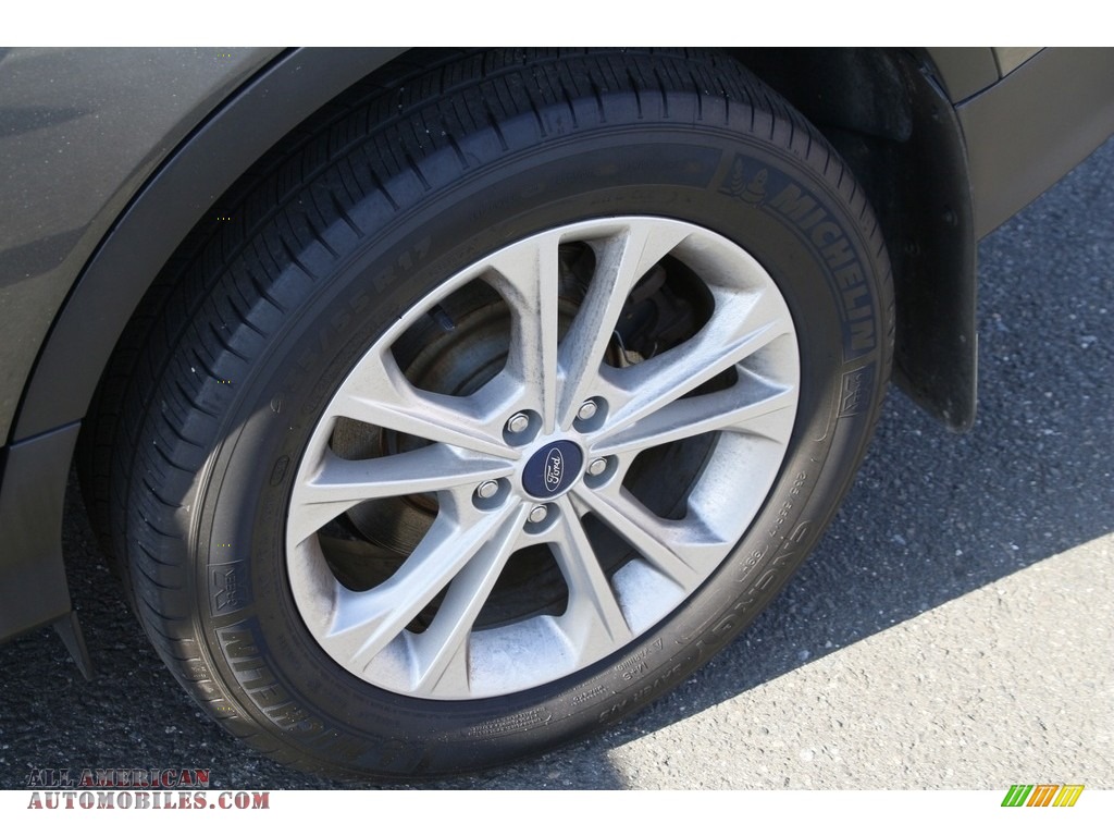 2017 Escape SE 4WD - Magnetic / Charcoal Black photo #22