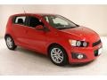 Chevrolet Sonic LT Hatch Victory Red photo #1
